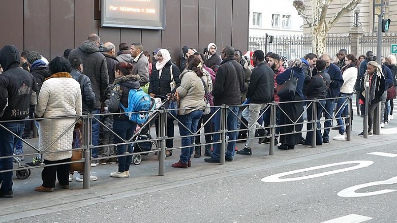 Fransa'da ‘oturum’ kuyrukları